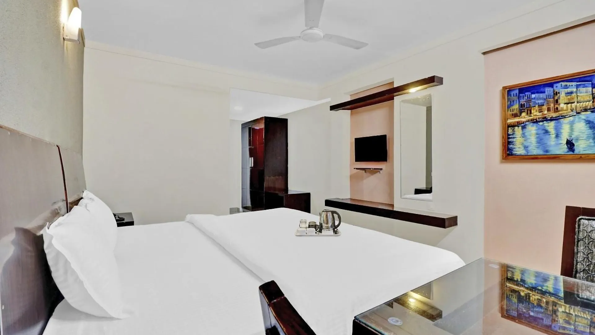 Aec Residency Hotel Alappuzha